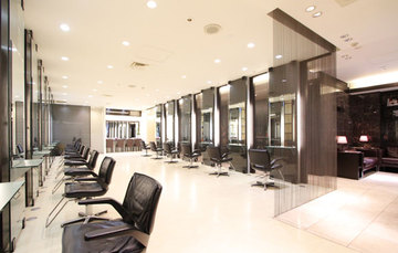 OASIS 3142店 | 表参道のヘアサロン