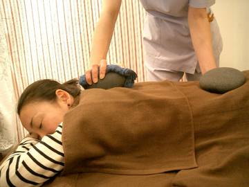 ストーンセラピストアカデミー　青山店 | 表参道のリラクゼーション