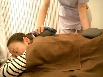 ストーンセラピストアカデミー　青山店 | 表参道のリラクゼーション