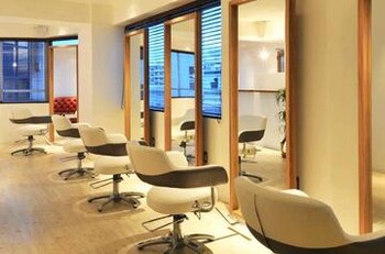 Routine | 横浜のヘアサロン Routine | 横浜のヘアサロン