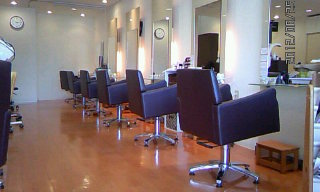 ヘアーサロンフェーベル | 大船のヘアサロン