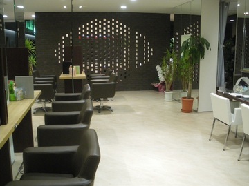 hairshop N&A  CONTi | 春日部のヘアサロン