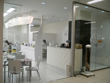 サロン・ド・ヴィヴィ イオン静内店 | 苫小牧のヘアサロン