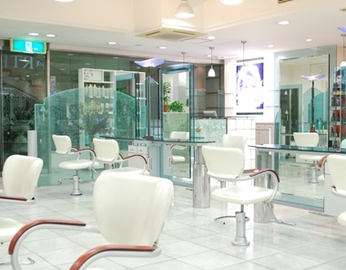 QUARTER | 飯田橋のヘアサロン