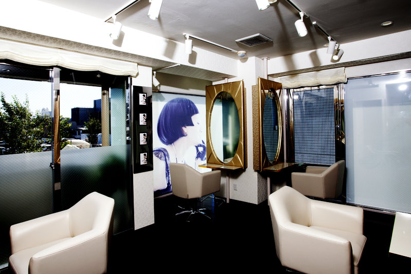 MISS ESSENCE 表参道店 | 表参道のヘアサロン