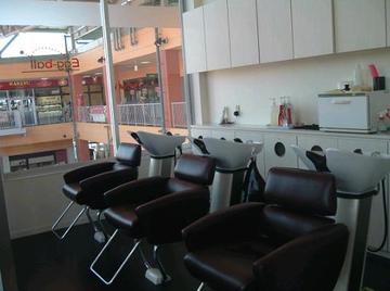 Half Backs ぐりーんうぉーく多摩店 | 八王子のヘアサロン Half Backs ぐりーんうぉーく多摩店 | 八王子のヘアサロン