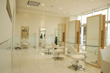 ＺＥＬＥ鴻巣 | 鴻巣のヘアサロン