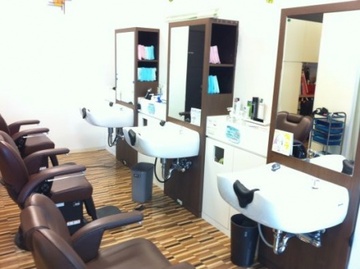 Y's BEE 瀬戸店 | 瀬戸のヘアサロン Y's BEE 瀬戸店 | 瀬戸のヘアサロン