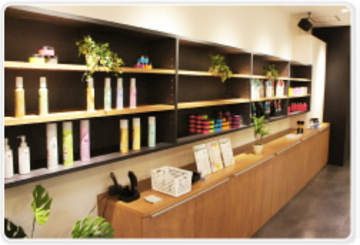 SALONS JR高槻駅前店 | 高槻のヘアサロン SALONS JR高槻駅前店 | 高槻のヘアサロン