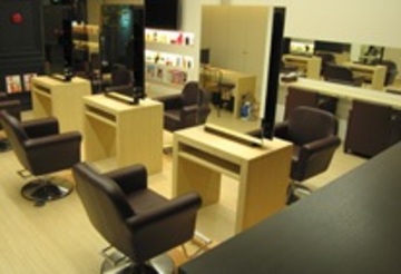 クリスタルマジック 松原店 CRYSTAL MAGIC | 松原のヘアサロン