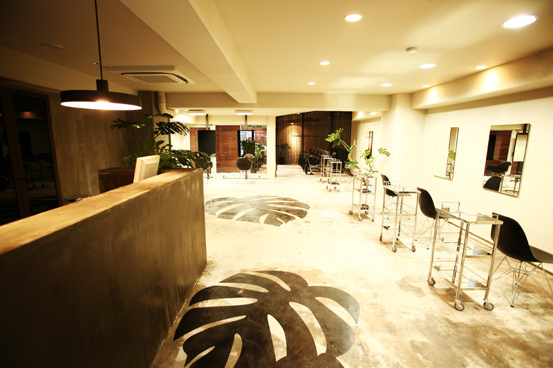 monstera hair make 上新庄店 | 都島のヘアサロン
