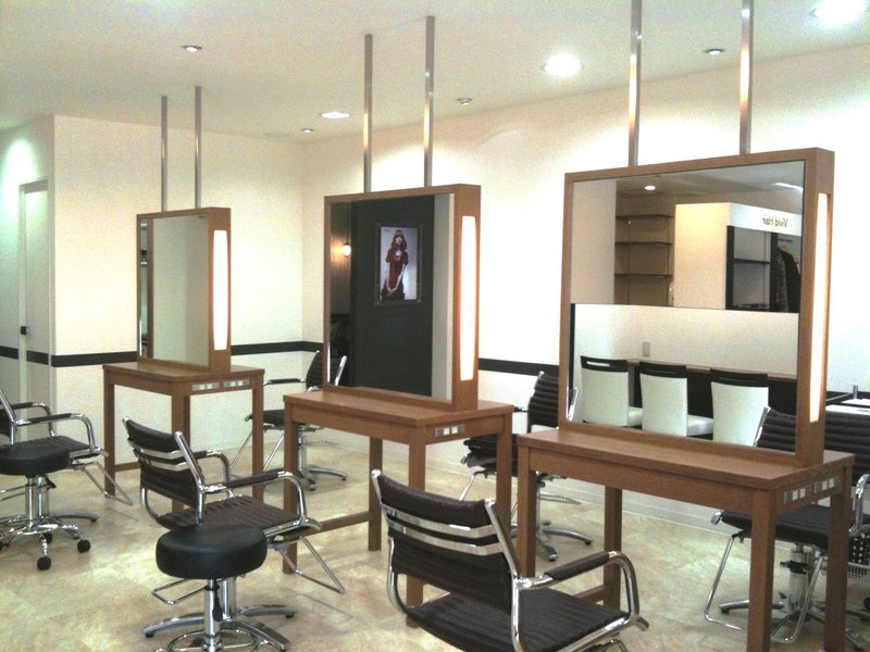 Vivid Hair  鶴見店 | 天満橋/谷町四丁目のヘアサロン