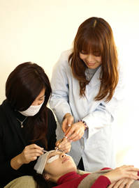 Eyebrow and Eyelash Salon DIVA | 木津川のアイラッシュ