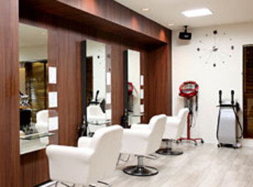 TIARA HAIR MAKE | 大津のヘアサロン