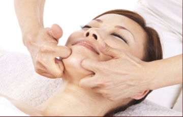 ﾄｰﾀﾙﾎﾞﾃﾞｨｹｱ　癒しのｻﾛﾝ　たなごころ | 香芝のリラクゼーション