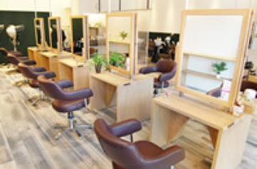 SALONS 八幡東店 | 横川/十日市/舟入/西広島のヘアサロン SALONS 八幡東店 | 横川/十日市/舟入/西広島のヘアサロン