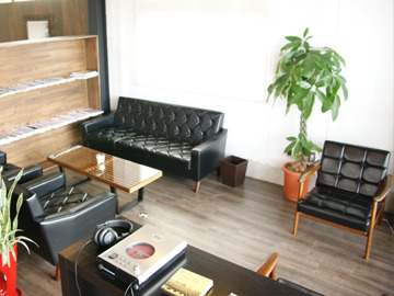 Ｅｄｅｎ Ｈａｉｒ Ｄｅｓｉｇｎ | 豊田のヘアサロン