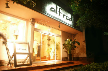 alfred | 豊中のヘアサロン
