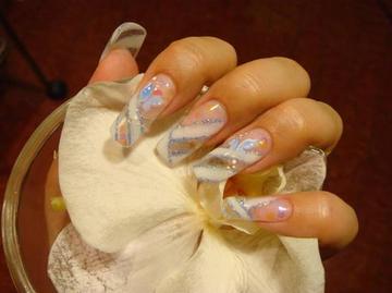 ＮａｉｌＳａｌｏｎ ＯＰＵＳ | 梅田のネイルサロン