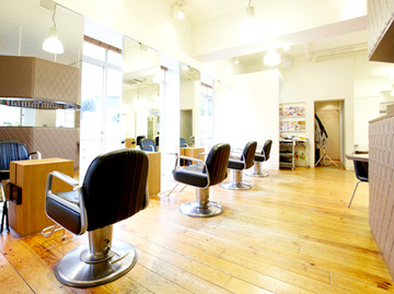 C5 deux | 十三のヘアサロン C5 deux | 十三のヘアサロン