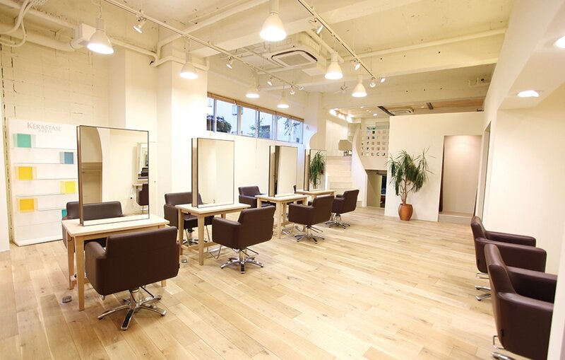 FUCHI KUCHI amati 豊中店 | 豊中のヘアサロン