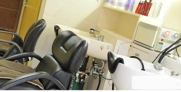 ビューティサロン・ナティ | 向日のヘアサロン