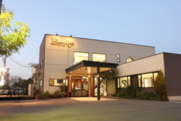 ｈａｉｒ ｍａｋｅ BENIYA　紅屋 | 丸亀のヘアサロン