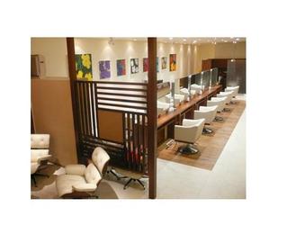 United Peace OTEMACHI | 北九州のヘアサロン