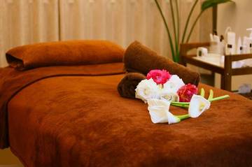 Rebirth ~トータルビューティーサロン~ | 心斎橋のエステサロン Rebirth ~トータルビューティーサロン~ | 心斎橋のエステサロン