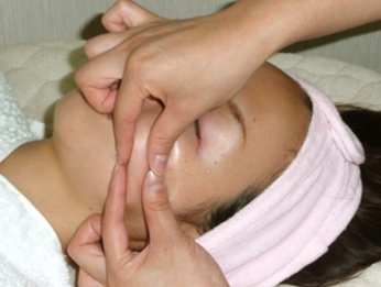 フェイスマッサージ専門サロン　takenaka | 金沢のリラクゼーション