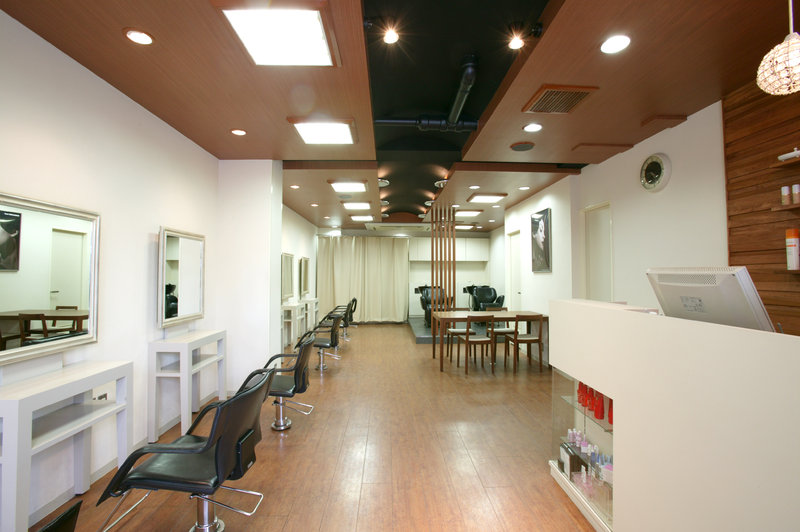 HIKARIS hair AIKAWA | 新大阪のヘアサロン