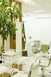 Hair Mode KT TSUKAMOTO | 十三のヘアサロン