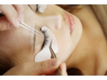 Uran Urara　マツゲエクステ&ジェルネイル専門店 | 天王寺/阿倍野のネイルサロン