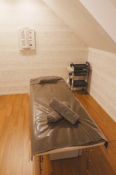 ユニバーサルオキナワ　小禄店 | 那覇のエステサロン