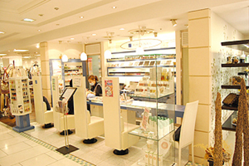 KIKI's NAIL そごう広島店 | 袋町/本通/紙屋町/立町のネイルサロン