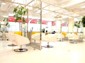 ALEX Beauty Nail　三宮店 | 三宮のネイルサロン