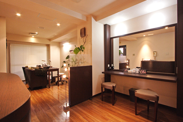 DECOROUS | 淀屋橋/北浜のエステサロン