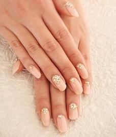 DECOROUS | 天満橋/谷町四丁目のネイルサロン