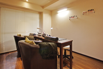 DECOROUS | 天満橋/谷町四丁目のネイルサロン