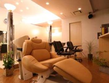 あだちアン・フローリア　ADACHI en fleurir | 札幌駅周辺のヘアサロン