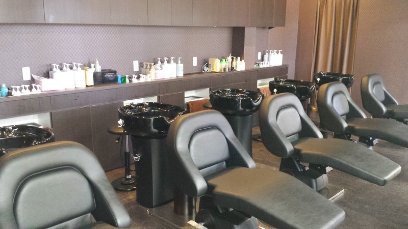 RoomieRoom 名古屋市守山区 | 大曽根/黒川のヘアサロン RoomieRoom 名古屋市守山区 | 大曽根/黒川のヘアサロン