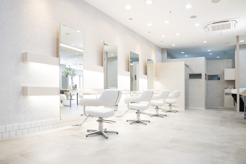 VISAGE a.c.t. | 市川のヘアサロン