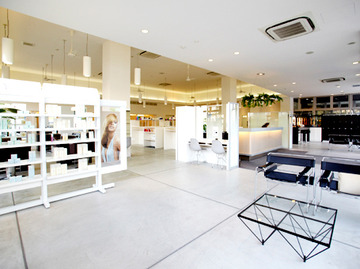 GALLERIA CINQ | 豊中のヘアサロン