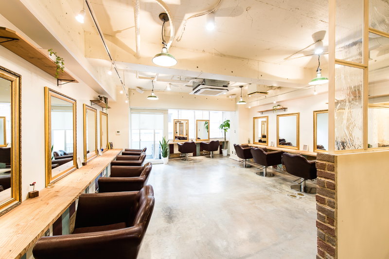 sion | 新宿のヘアサロン