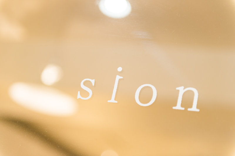 sion | 新宿のヘアサロン