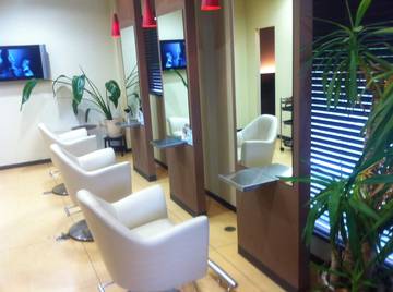 crear | 豊田のヘアサロン