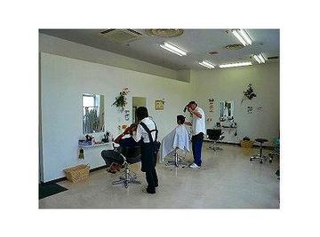 カットルーム 湯沢ビッグフレッグ店 | 湯沢のヘアサロン