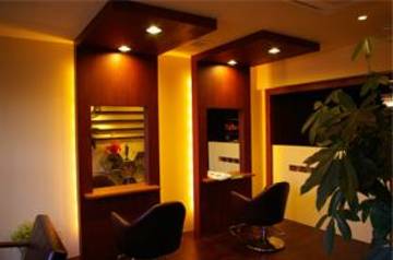 Charm hair | 中間のヘアサロン Charm hair | 中間のヘアサロン