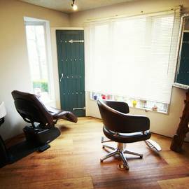 ヘアサロンケーエヌエス＆ネイル　多摩センター　唐木田店 | 多摩のネイルサロン