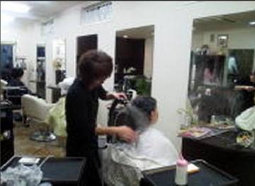 美容室花菜里 | 滝川のヘアサロン